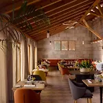 Palace Natali Hotel