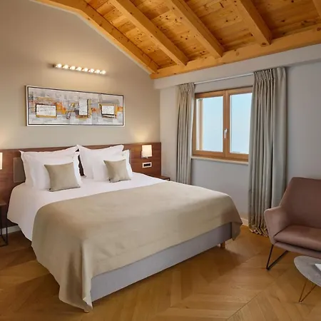 Palace Natali Hotel 5*