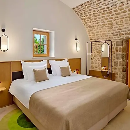 Palace Natali 5*